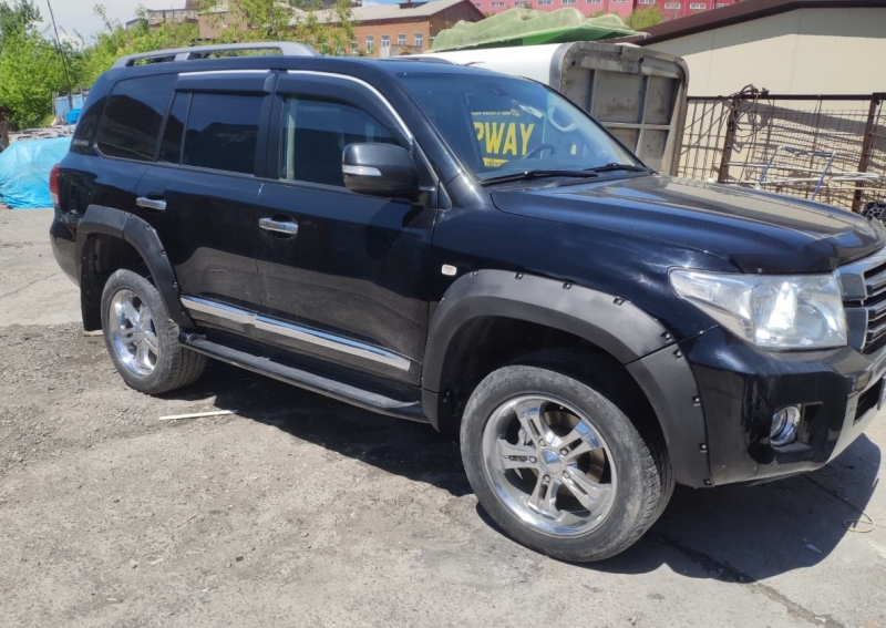 Расширители арок Toyota Land Cruiser 200 ( 2008-2015 ) 3